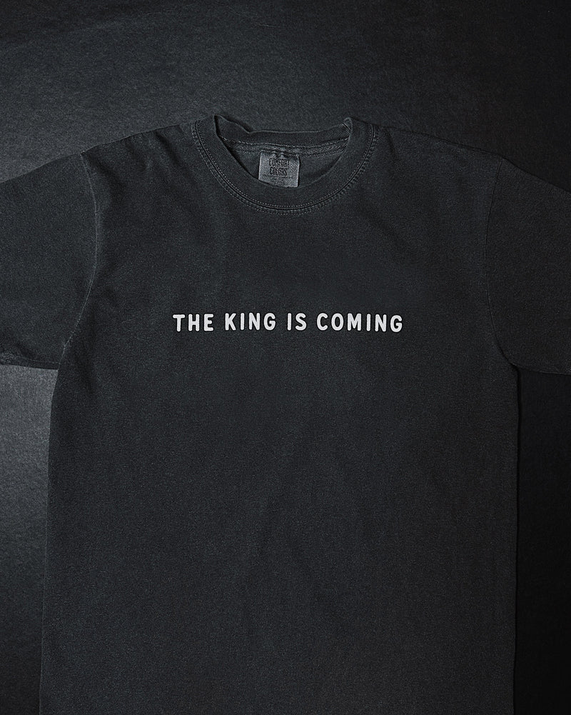 King is Coming Timber Grey Unisex T-Shirt