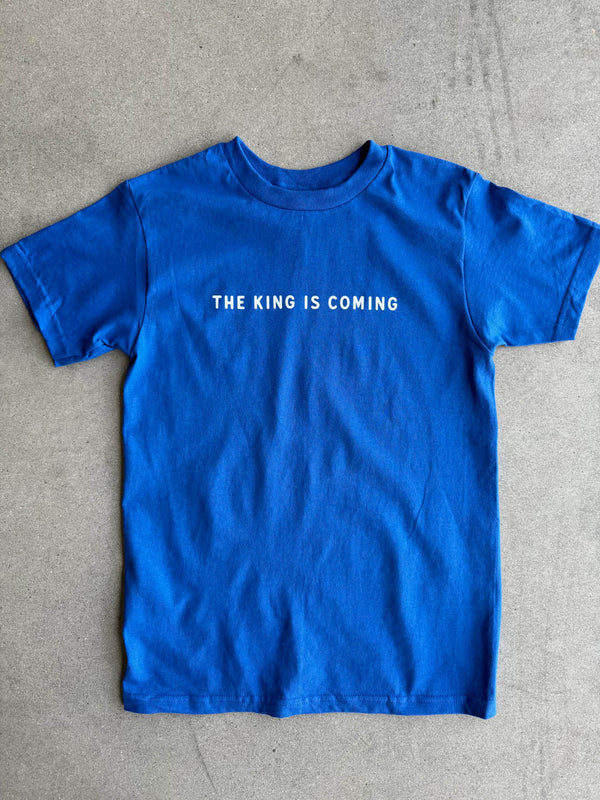 King Is Coming Royal Blue Market Unisex T-Shirt