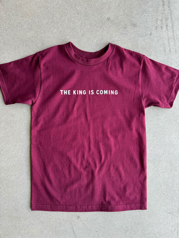 King Is Coming Burgundy Market Unisex T-Shirt